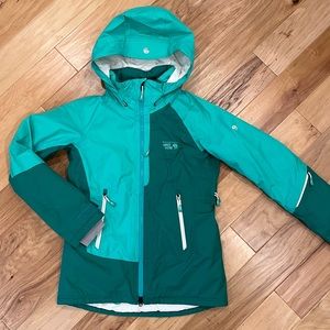 Mountain Hardwear Women’s Winter Ski Jacket